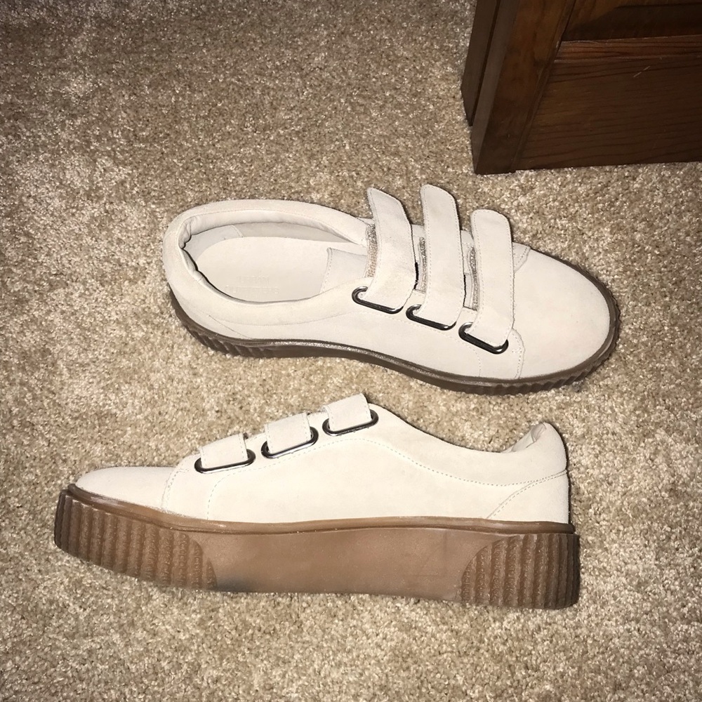 COPY - UO Velcro sneakers